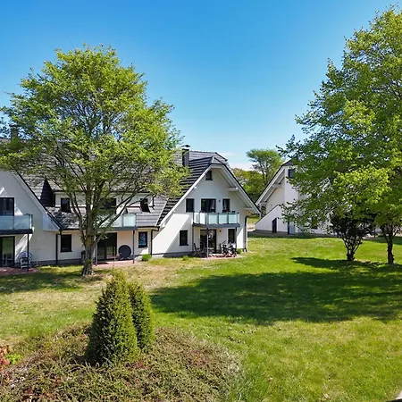 Rex Rugia Haus 17 03 * לובה