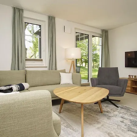 Rex Rugia Haus 17 03 לובה