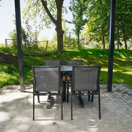 Rex Rugia Haus 17 03